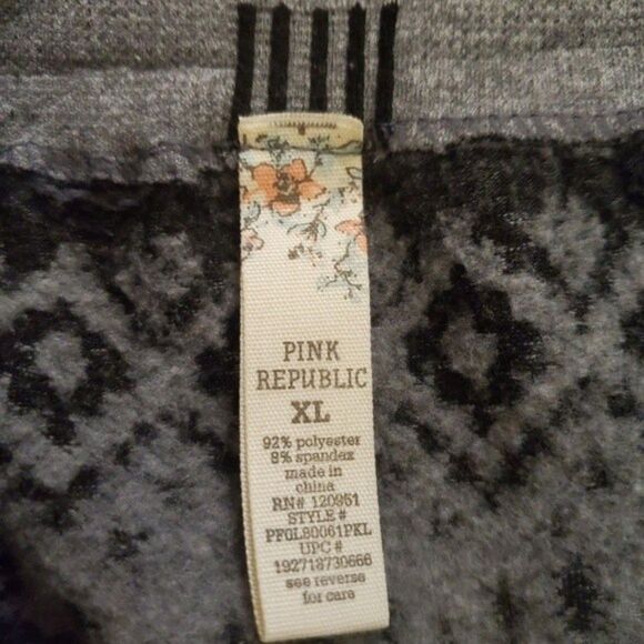 Pink Republic Gray & Black Fair Isle Nordic Print Stretch Knit Leggings Tights - Picture 5 of 9
